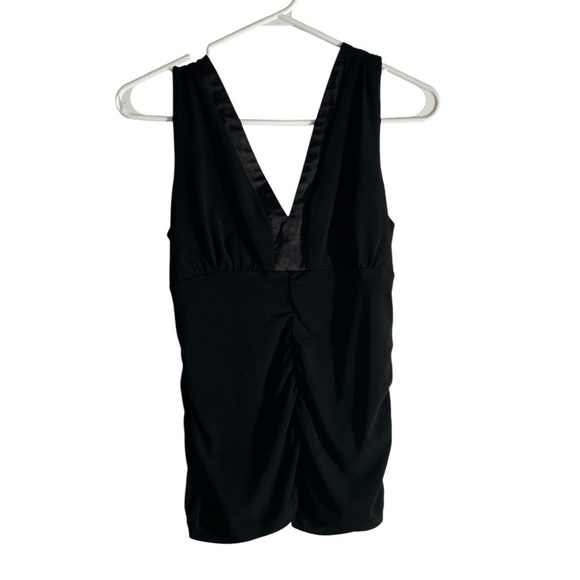 🖤 LE CHÂTEAU Black Medium Top with Silk rope LIKE NEW🖤 - Picture 1 of 6